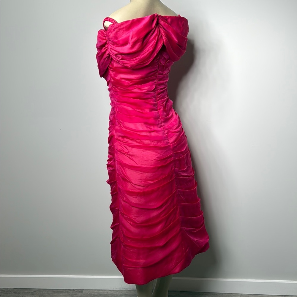 Elegant Pink Off-Shoulder Ruched Midi Dress - Picture 8 of 11